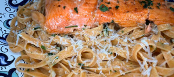 Fettuccine al Peperoncino con Salmone